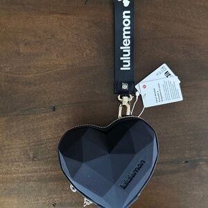 Lululemon Valentine’s Day Heart Wristlet Black Gold New